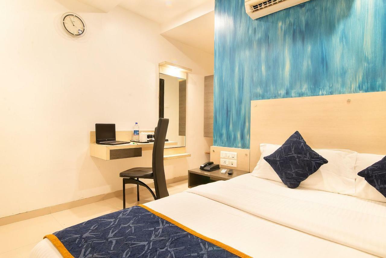Hotel Sheetal Plaza Surat Exterior foto