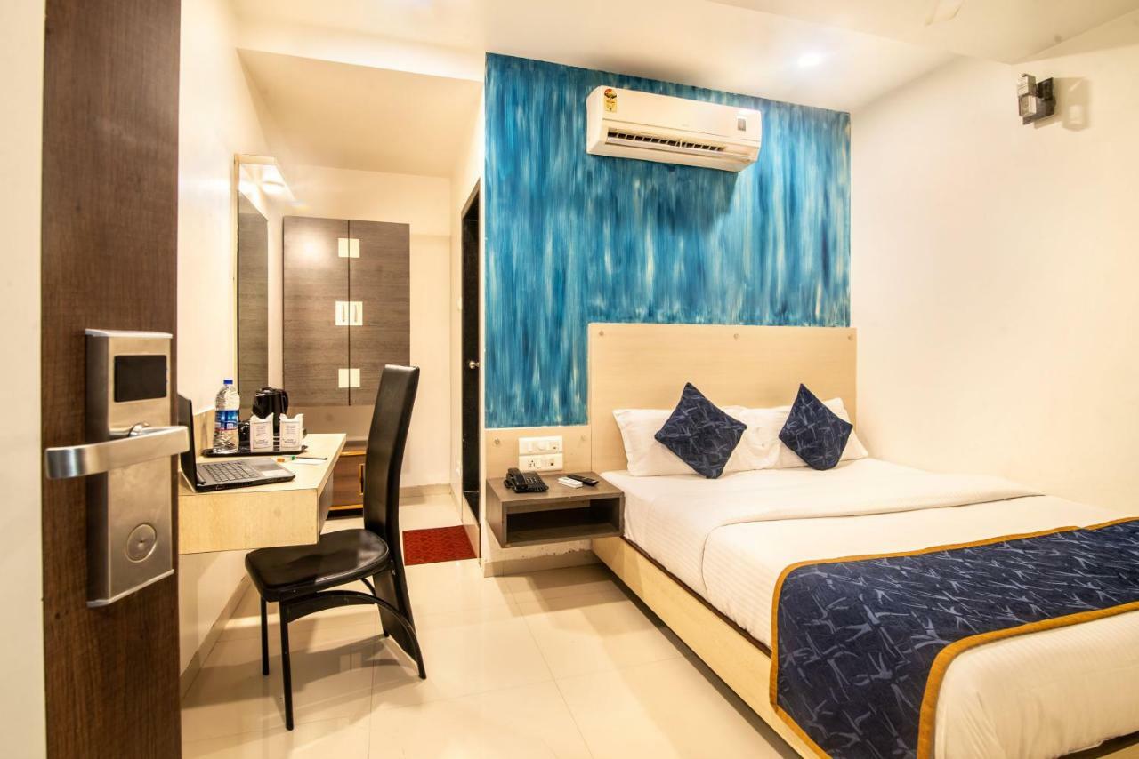 Hotel Sheetal Plaza Surat Exterior foto